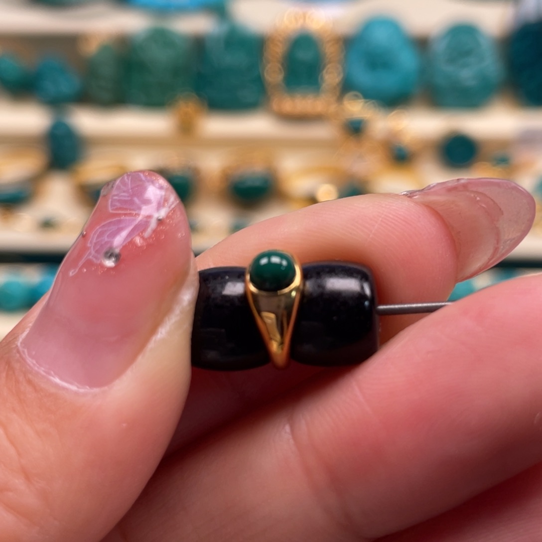 18K金镶嵌绿松石珠宝奇石