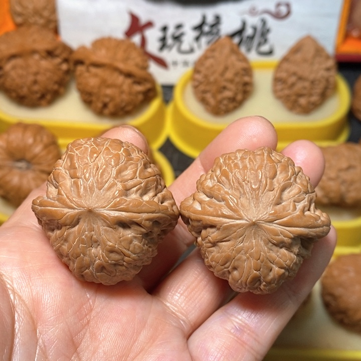 文玩核桃把件铁锤 全品 36