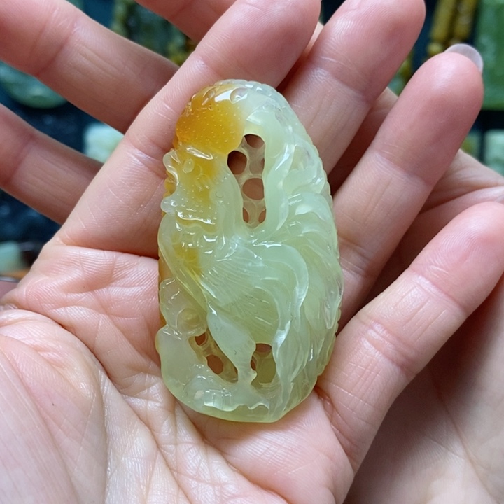 蛇纹石玉挂件未镶嵌