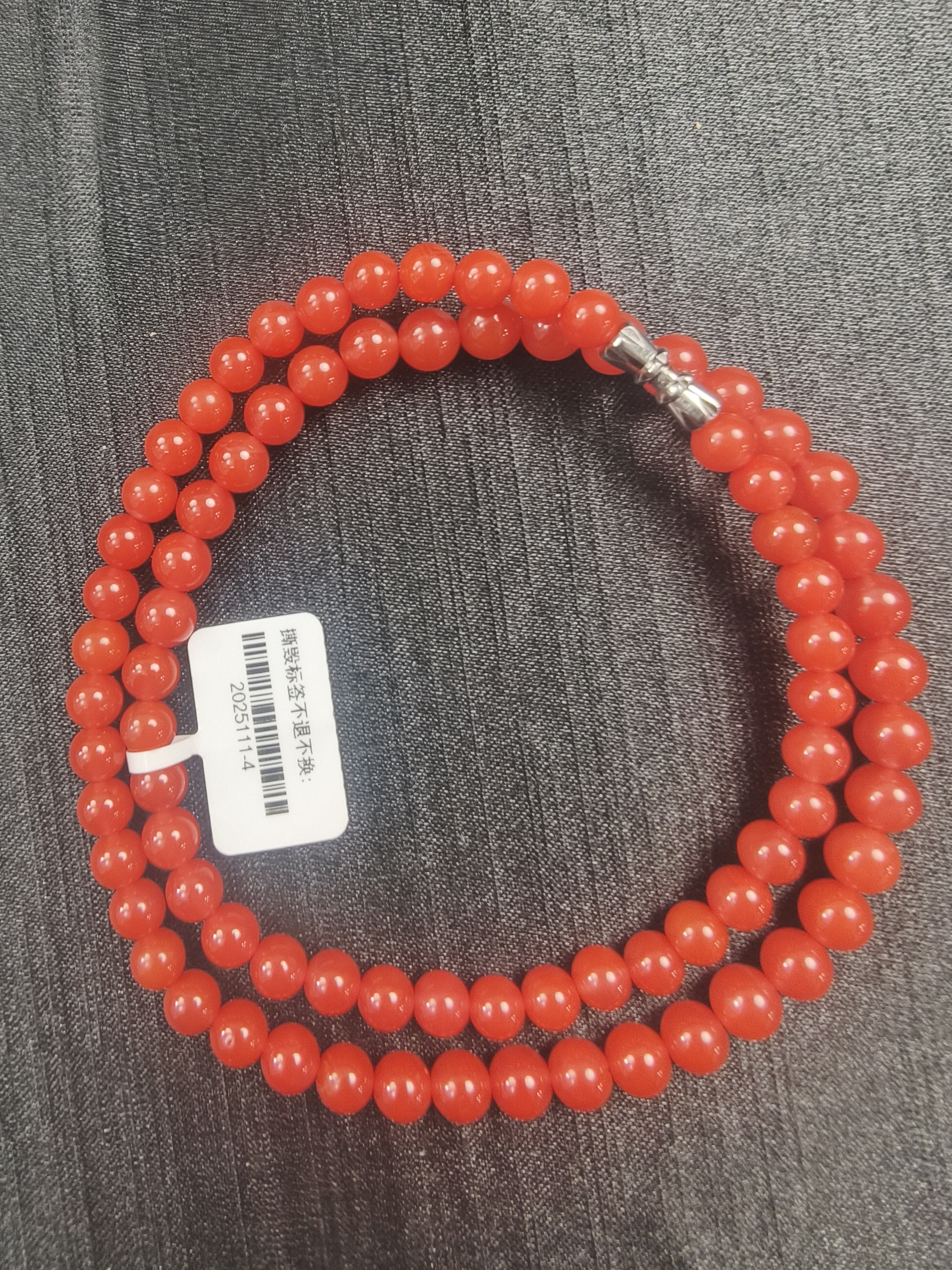 2025111-4天然原矿南红滴水洞项链6mm