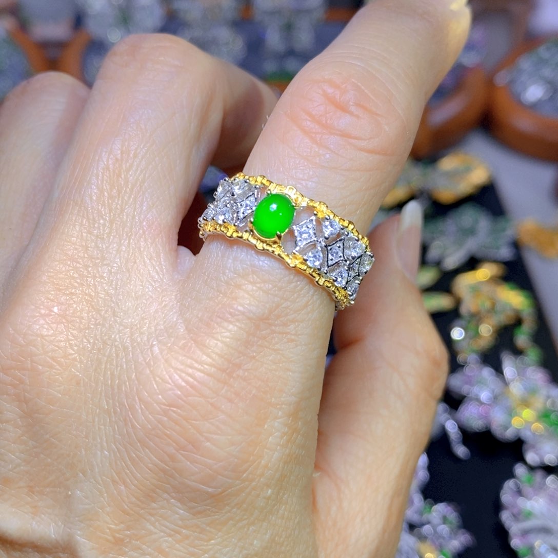 翡翠颈饰银S925镶嵌天然翡翠 