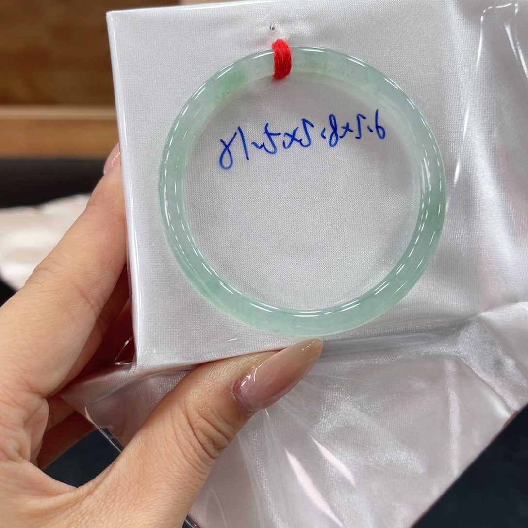 未镶嵌手镯翡翠翡翠