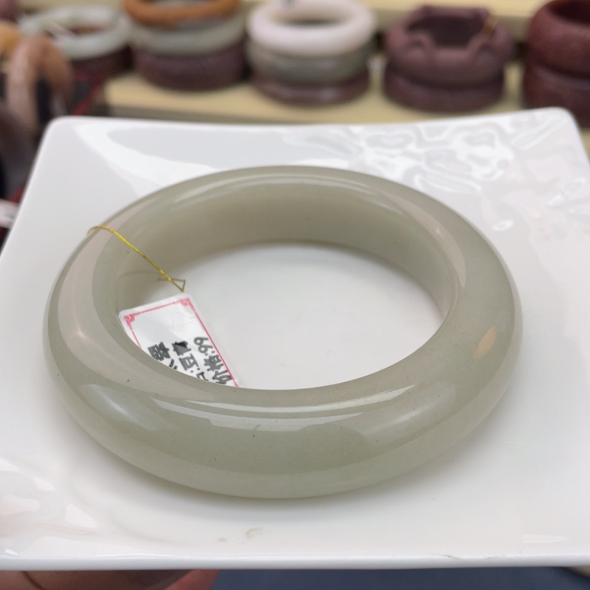 【闪购商品】石英质玉手镯未镶嵌