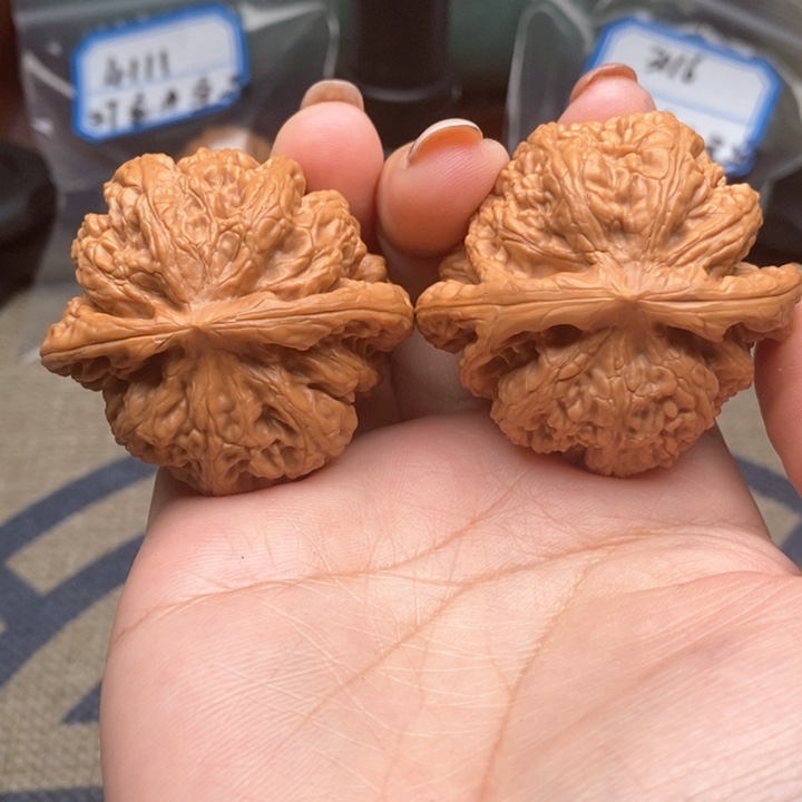 猴头核桃吊坠2122号粗筋46.44.35