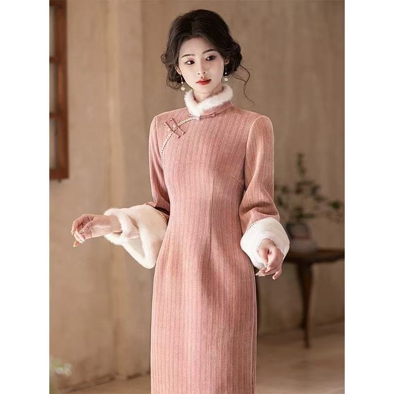 年轻款冬款加绒加厚重磅高级浅粉『胭脂雪』旗袍