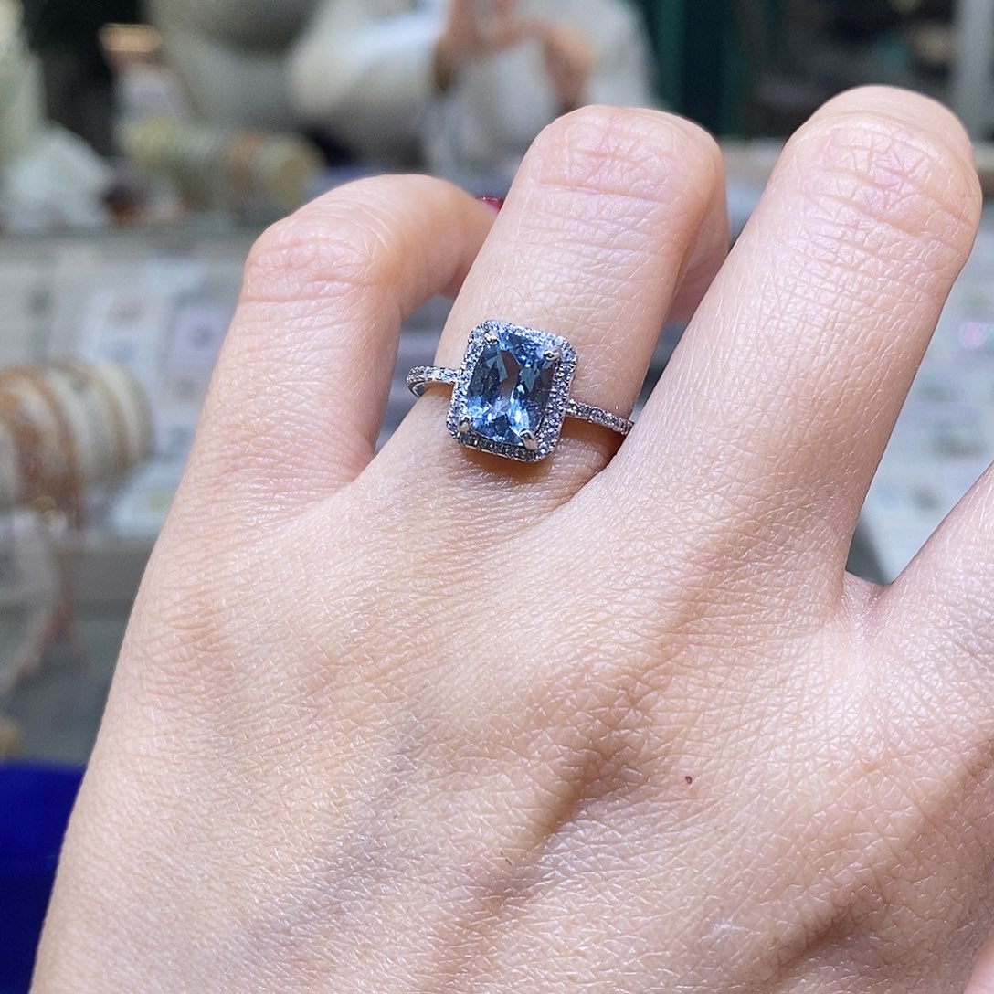 海蓝宝石戒指银S925镶嵌天然海蓝宝戒指