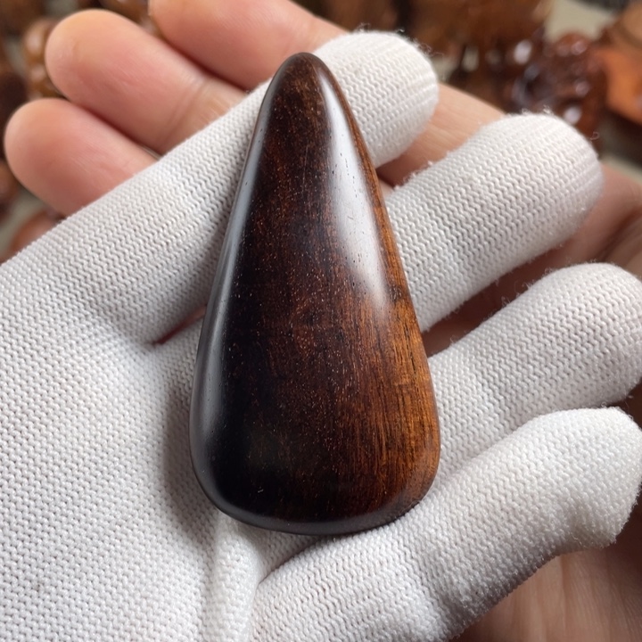 涓***儿黄花梨/降香黄檀水滴挂件