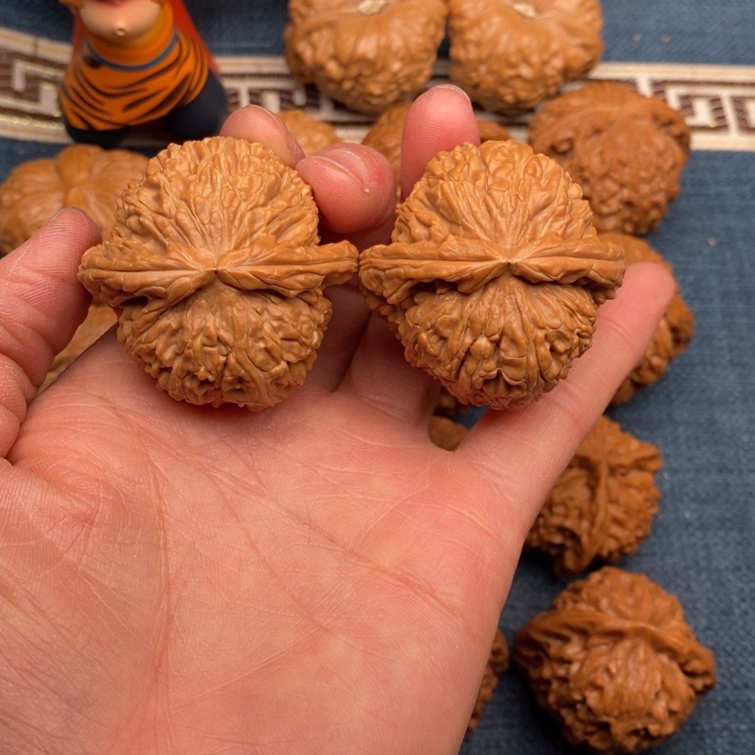 文玩核桃把件42全品白狮子