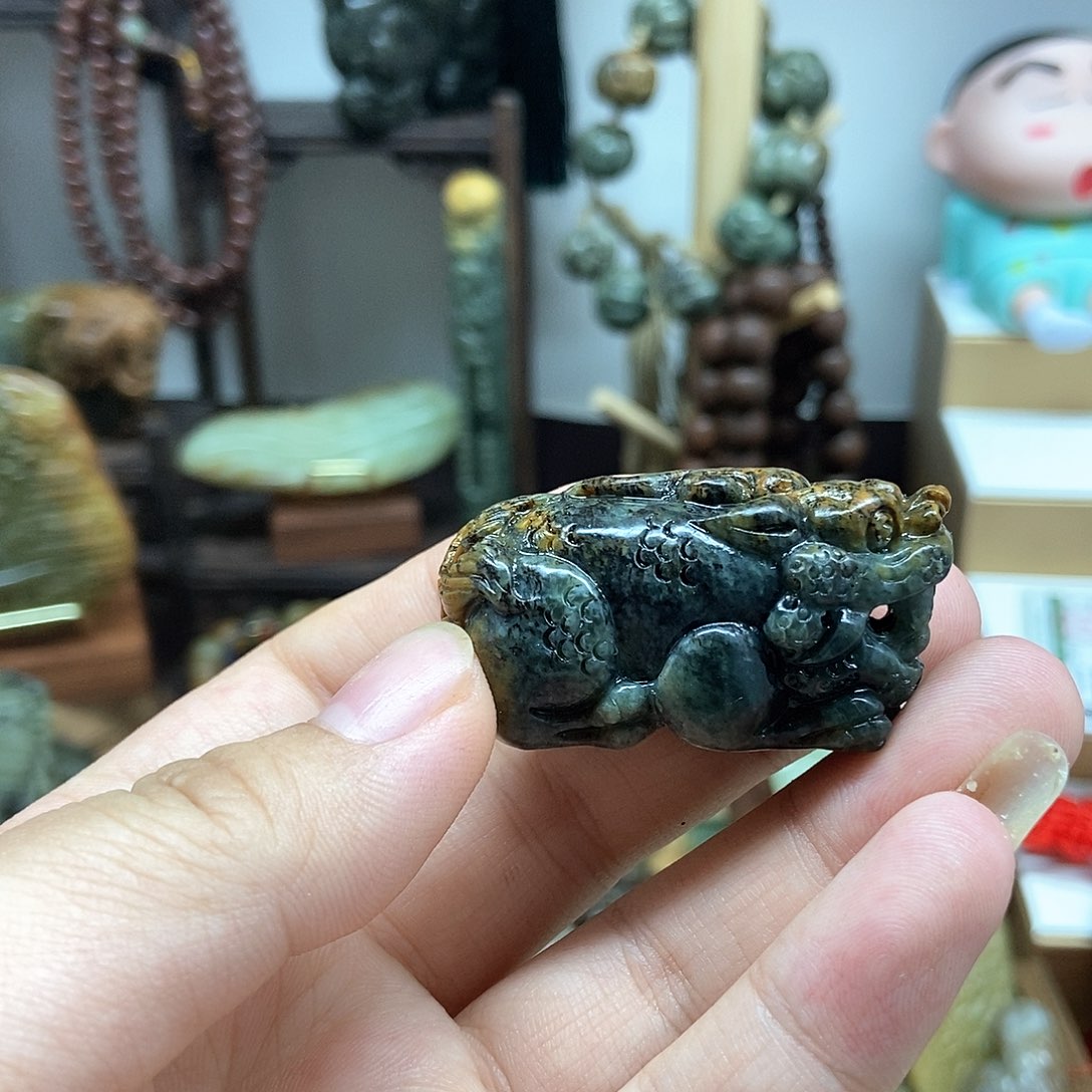 岫岩河磨玉（透闪石质玉）把件未镶嵌西*
