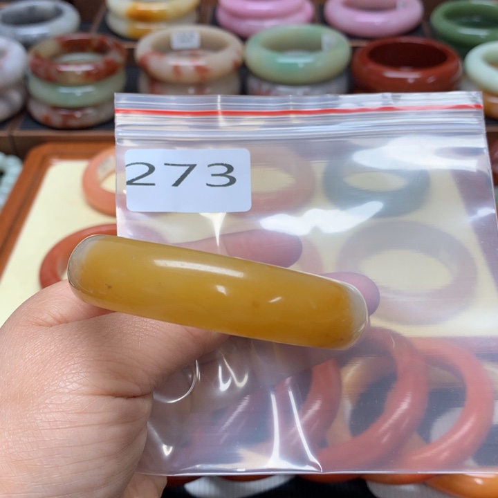 石英质玉手镯未镶嵌暖***羊273