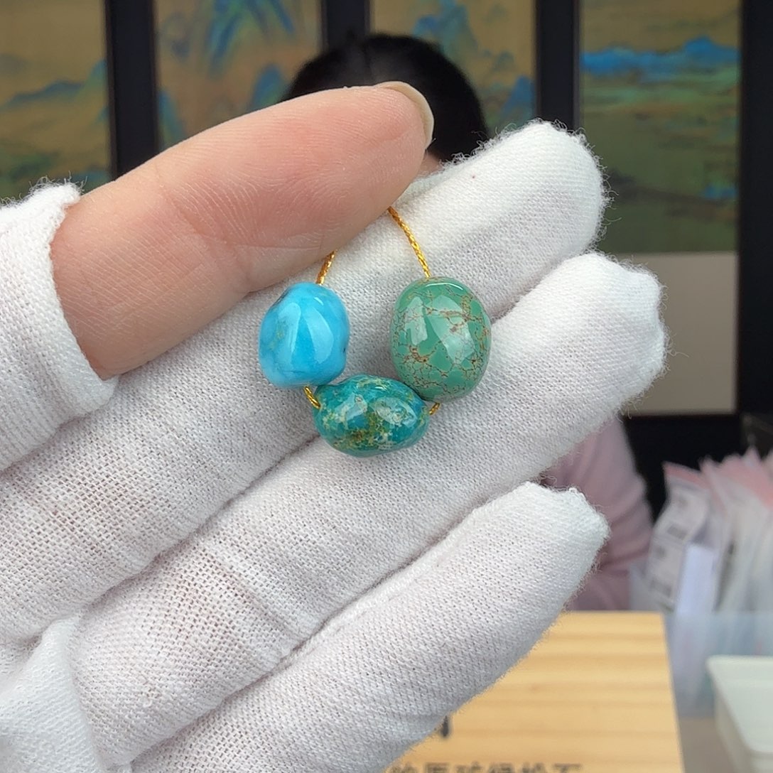 绿松石未镶嵌珠宝奇石