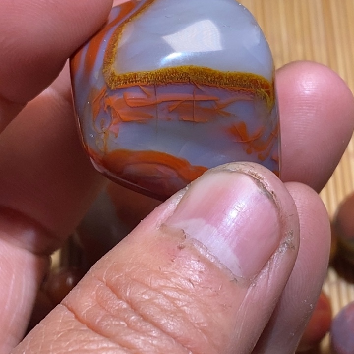 未镶嵌战国红随形玛瑙/玉髓诗***?