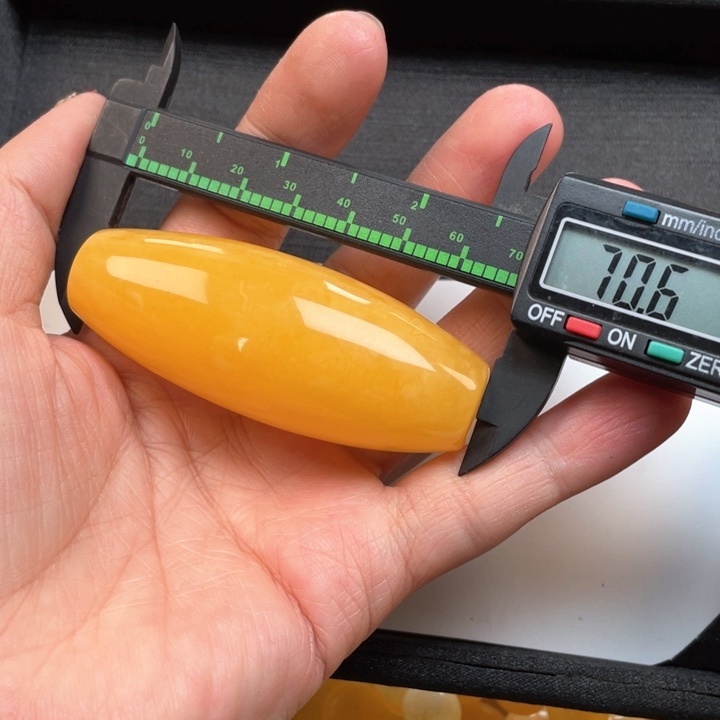 蜜蜡裸石未镶嵌蜜蜡