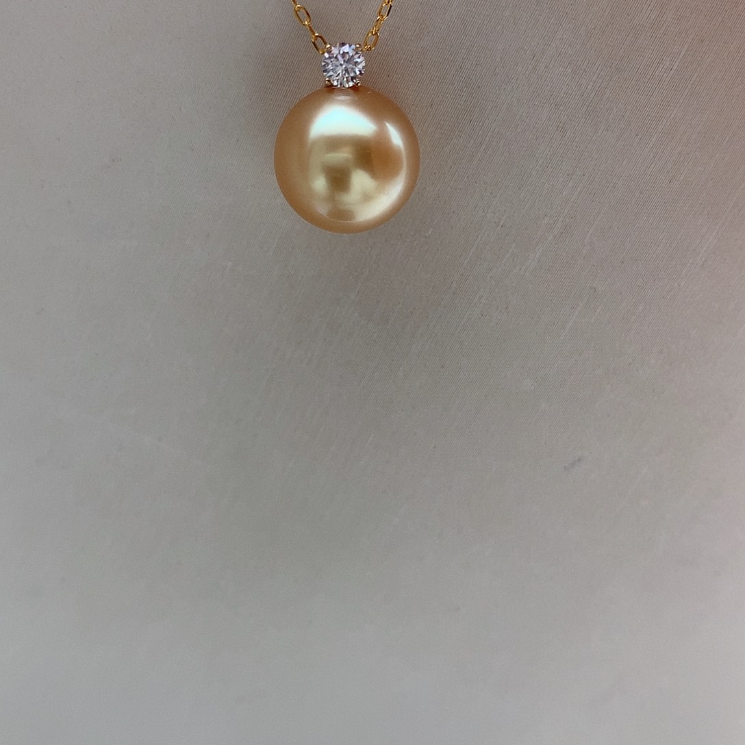 18K金镶嵌海水珍珠吊坠(赠链)11mm戴妃