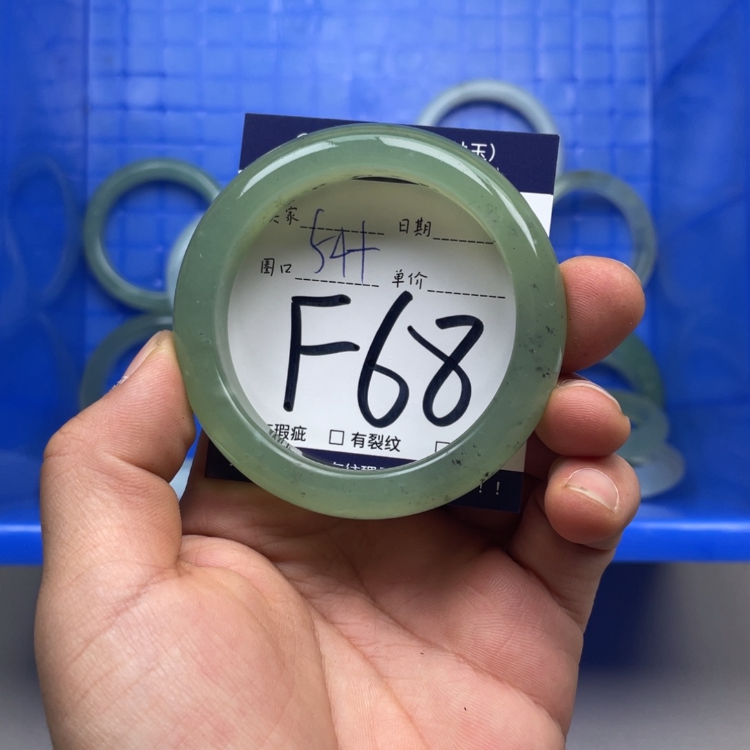 岫玉手镯手镯未镶嵌