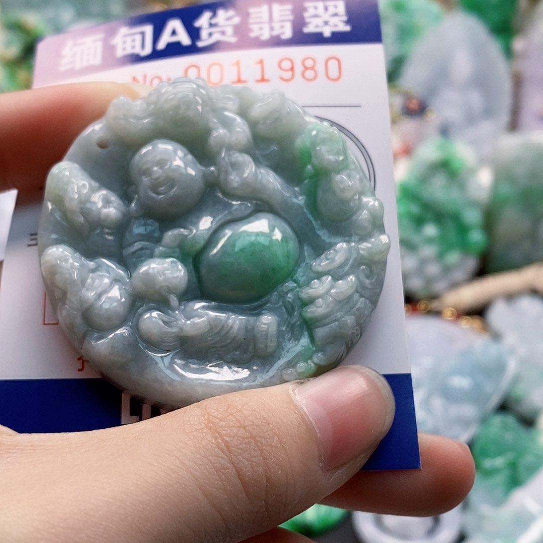 吊坠(不含链)未镶嵌翡翠