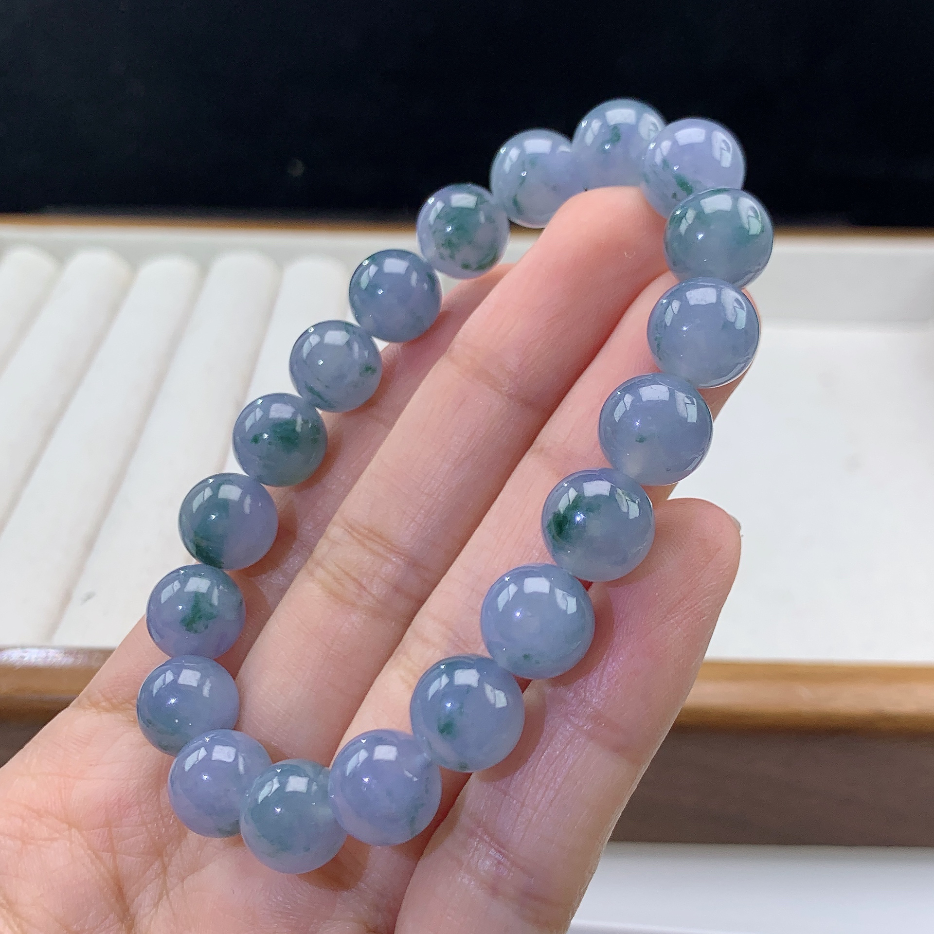 3.1-3-缅甸天然翡翠A货 女款紫底飘花手串尺寸:10mm 19颗粒