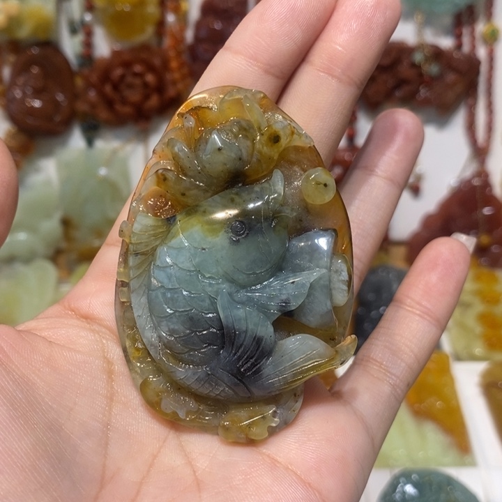 未镶嵌蛇纹石玉颈饰