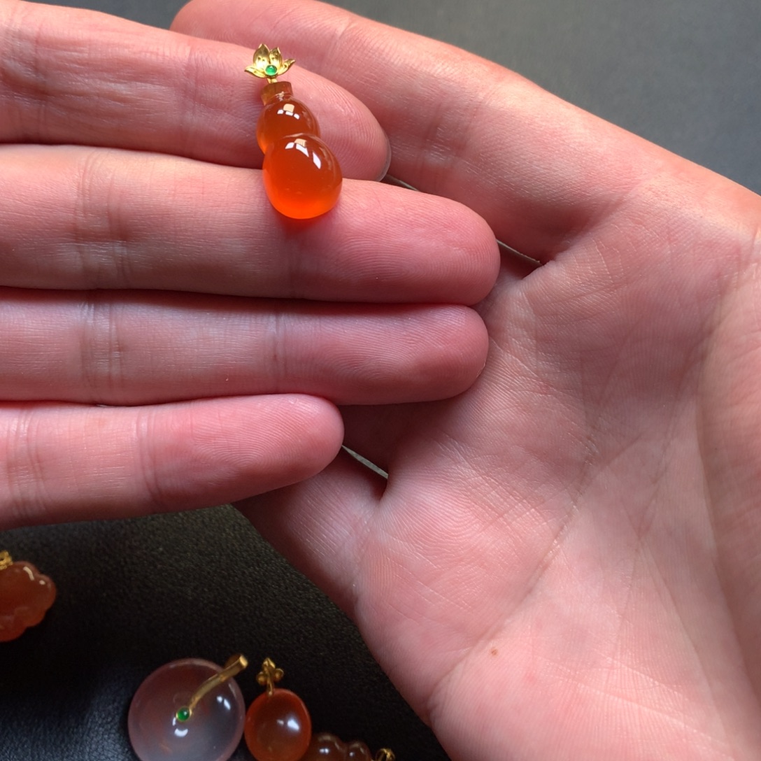 南红玛瑙未镶嵌颈饰