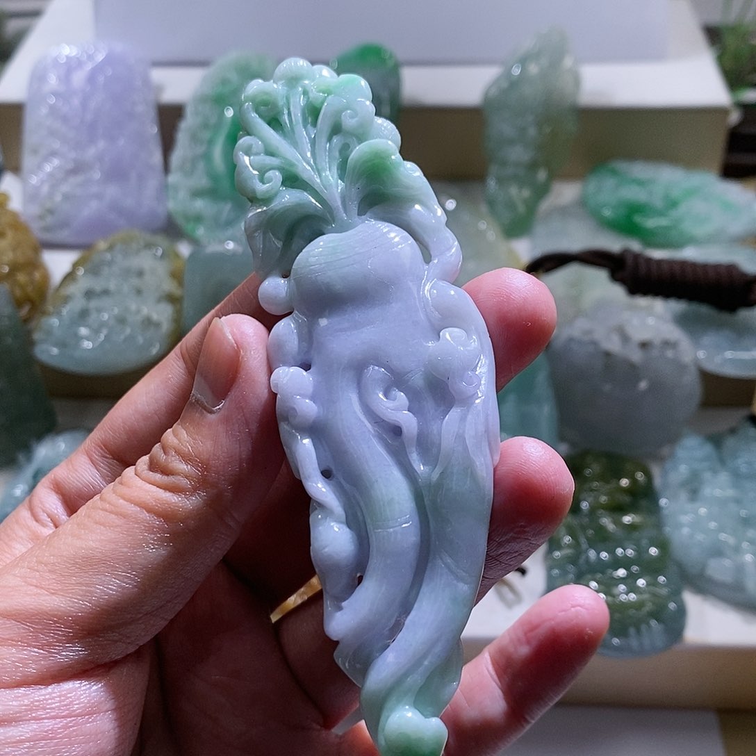 【闪购商品】翡翠颈饰未镶嵌人参