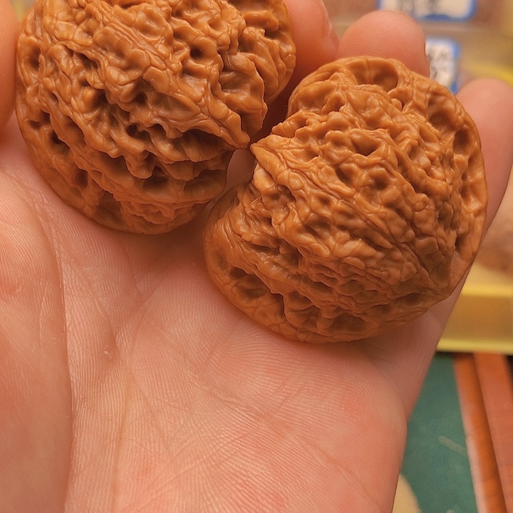 文玩核桃把件48全品虎头王