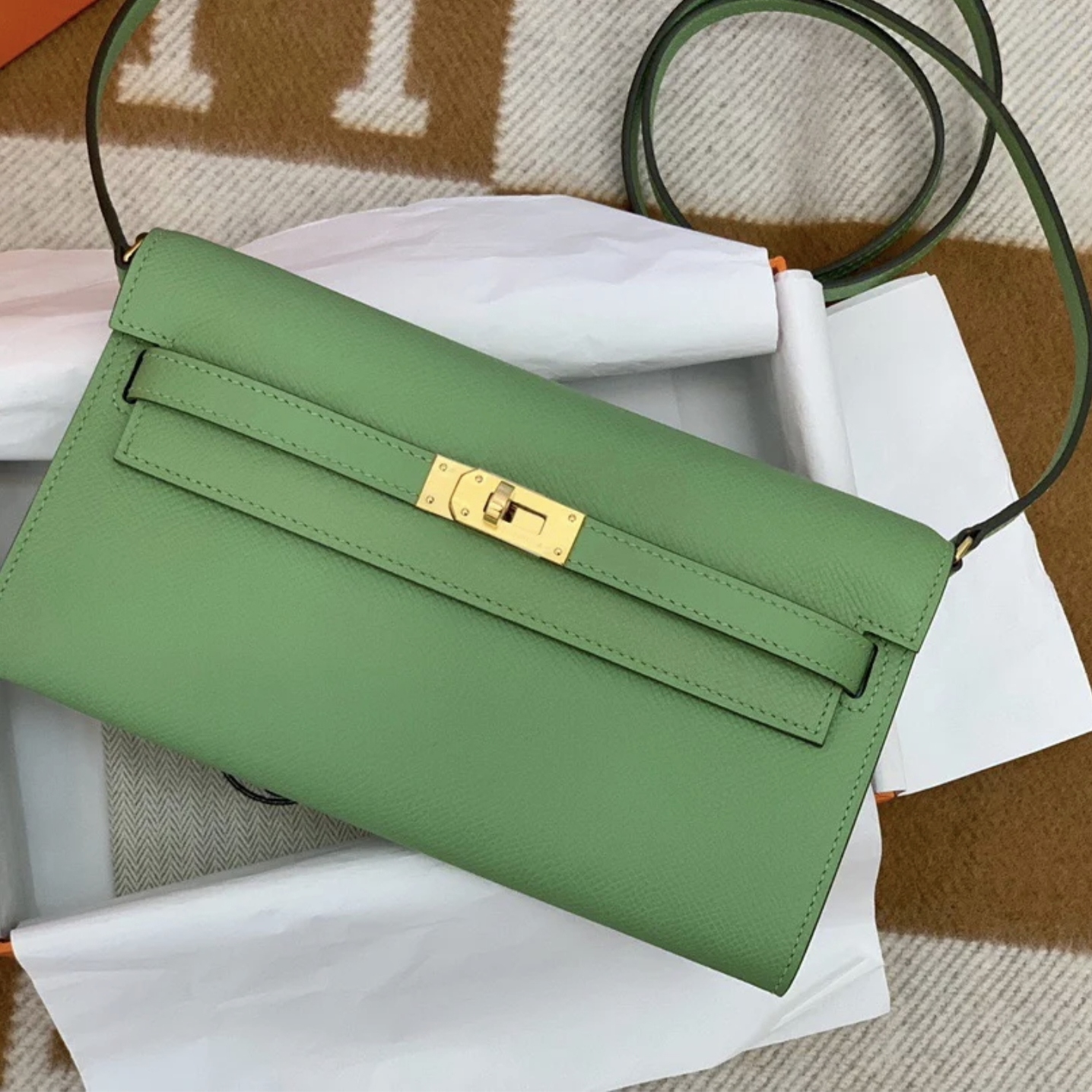99新 Hermes/爱马仕 7姐专场/牛油果绿Kelly Togo斜挎包 Y刻