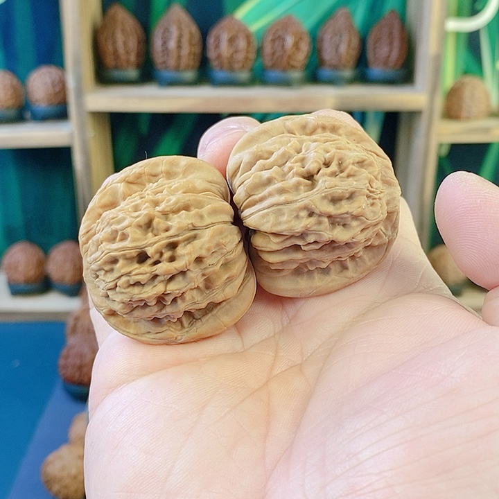 文玩核桃吊坠四座楼42尺