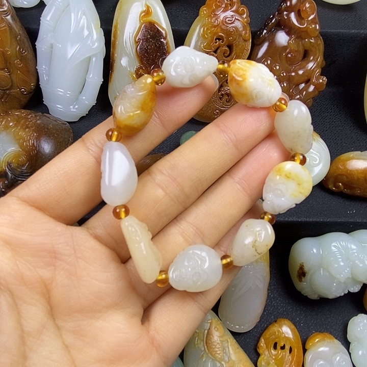 和田玉未镶嵌手串