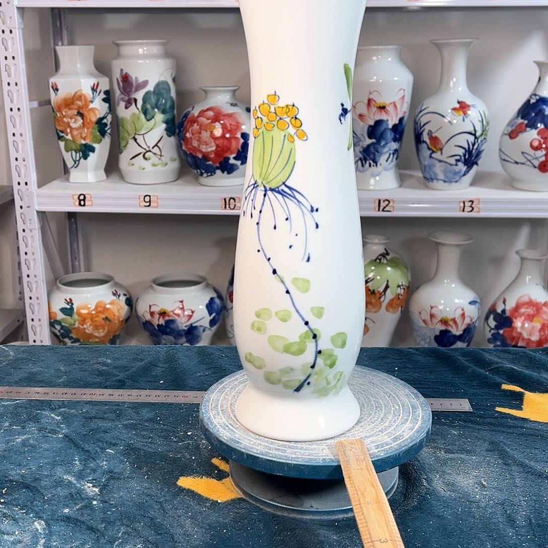 摆件景德镇陶瓷蛮青听