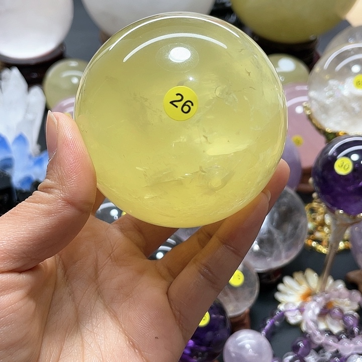 水晶水晶球黄7.5未镶嵌
