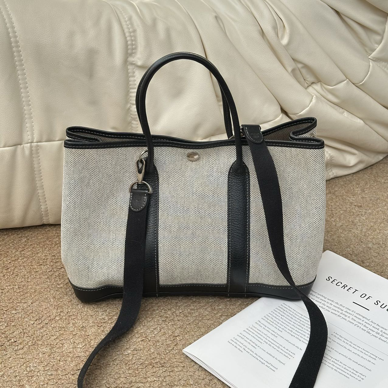 95新 Hermes/爱马仕 Hermes 黑白帆布拼皮花园30单肩包/635864331
