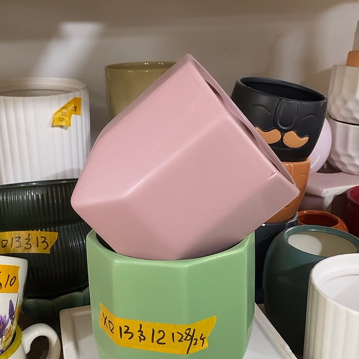 陶瓷花盆有孔 瑕疵介意勿拍 