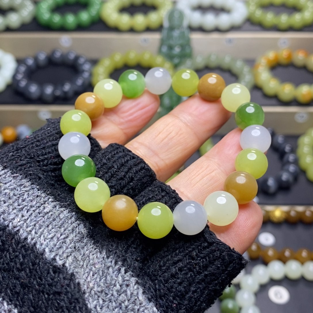 和田玉未镶嵌手串