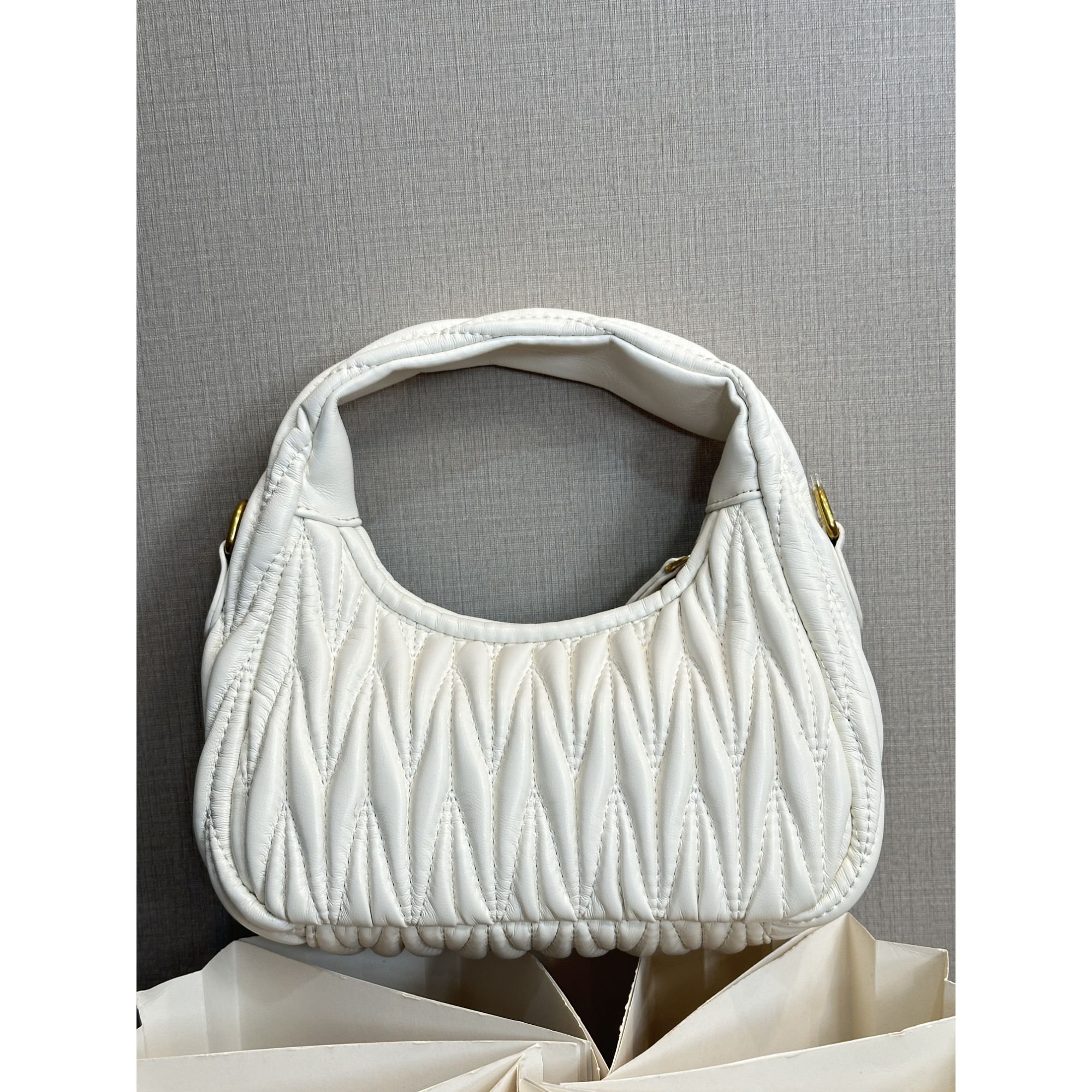 TOLEX2025新款手工时尚百女包褶皱白色