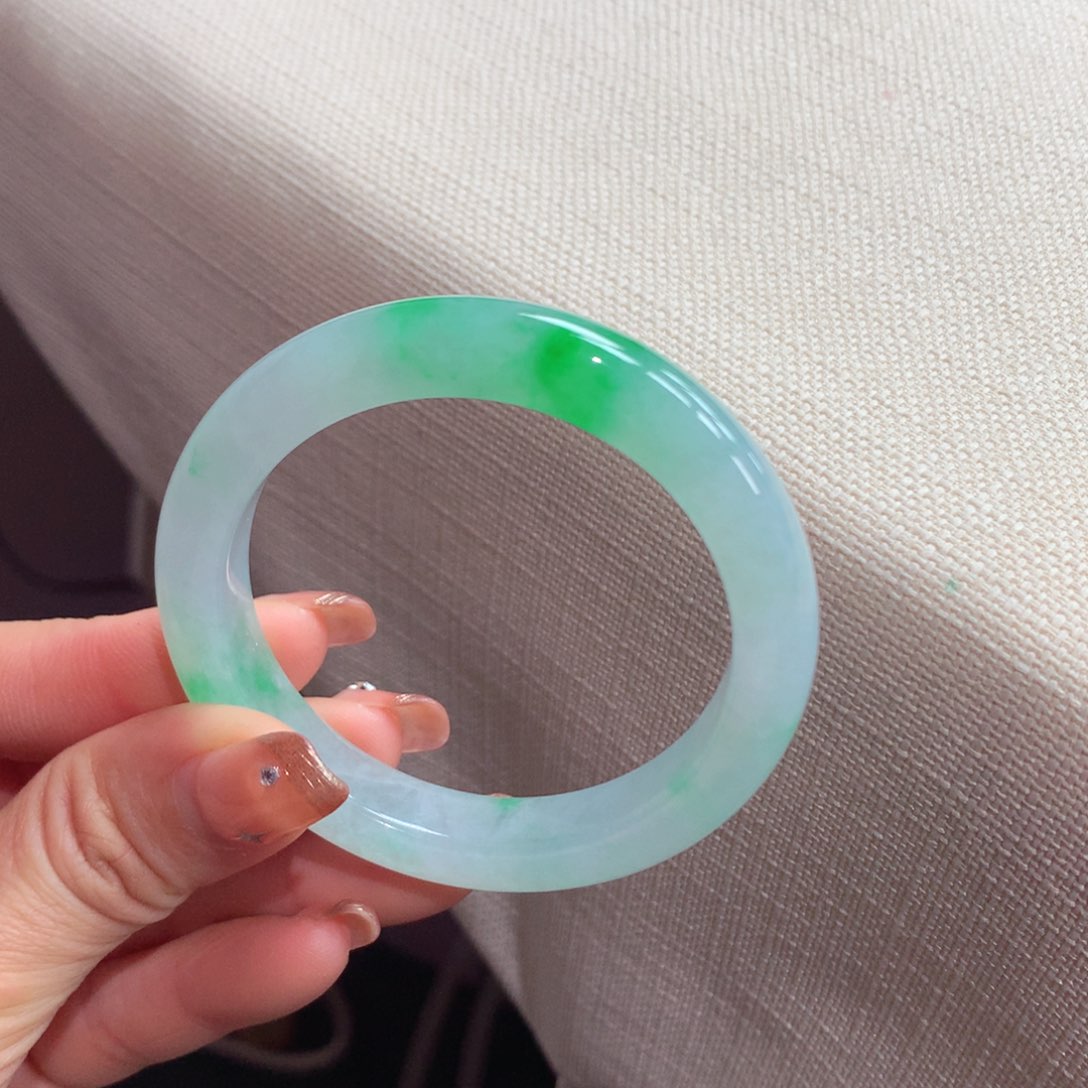 翡翠手镯未镶嵌51号