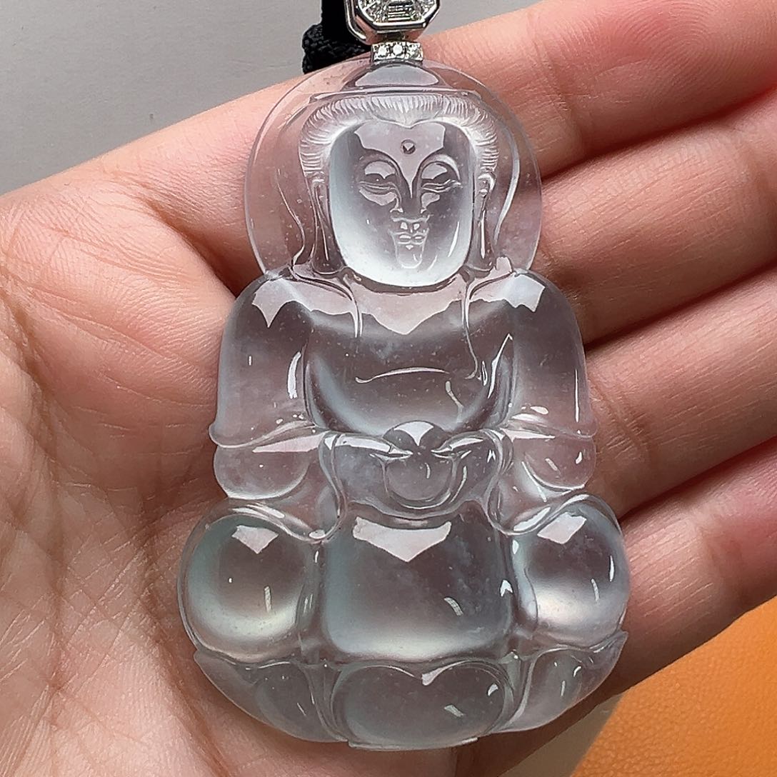 翡翠颈饰18K金镶嵌高冰玻璃底观音