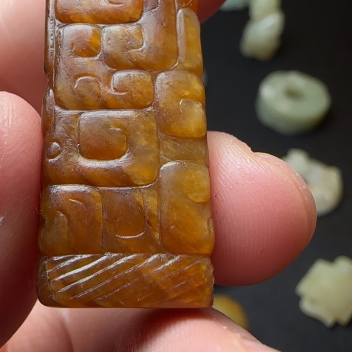 和田玉（糖玉）颈饰未镶嵌田****@