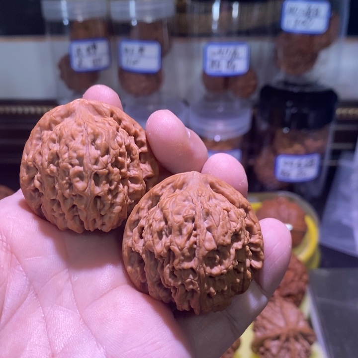 文玩核桃吊坠南疆