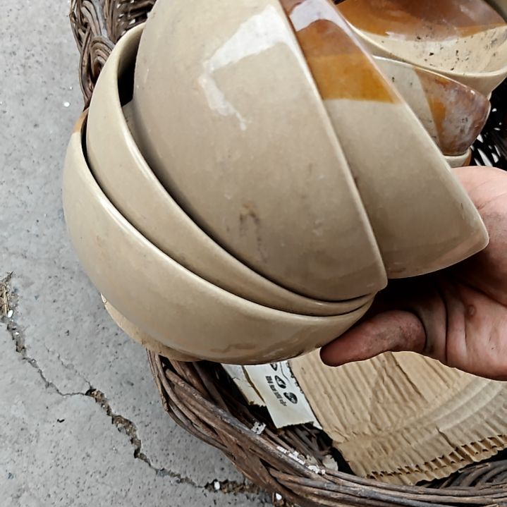 摆件陶瓷盘子碗啥都有