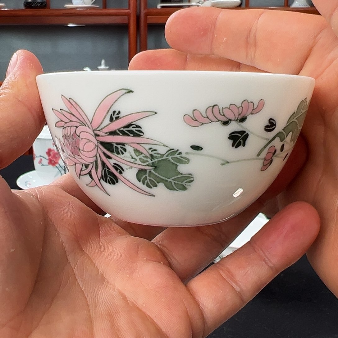 双勾双汾菊花卧足杯一级品