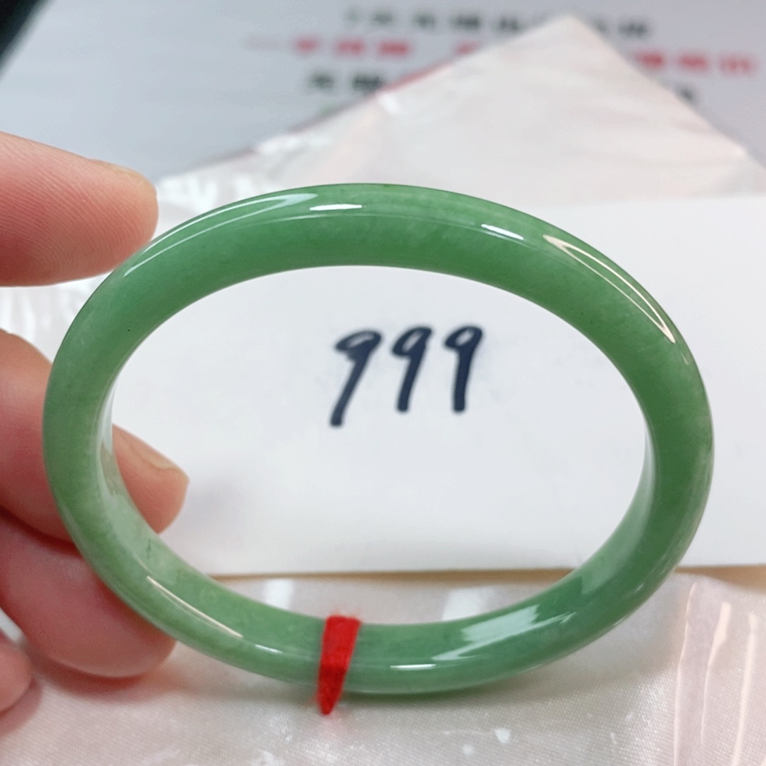 翡翠手镯未镶嵌52.2圈口贵妃