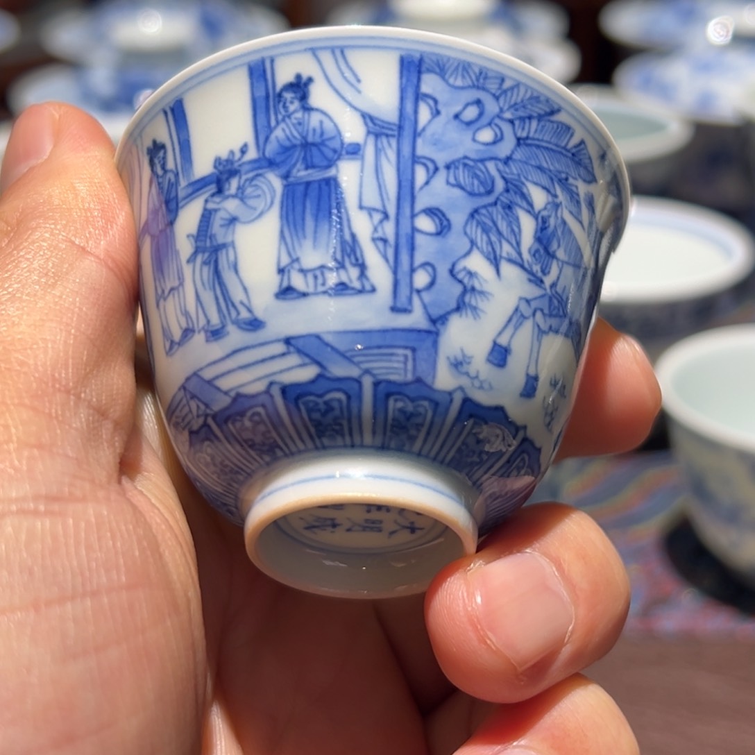 杯青花人物故事铃铛杯口径约6厘米