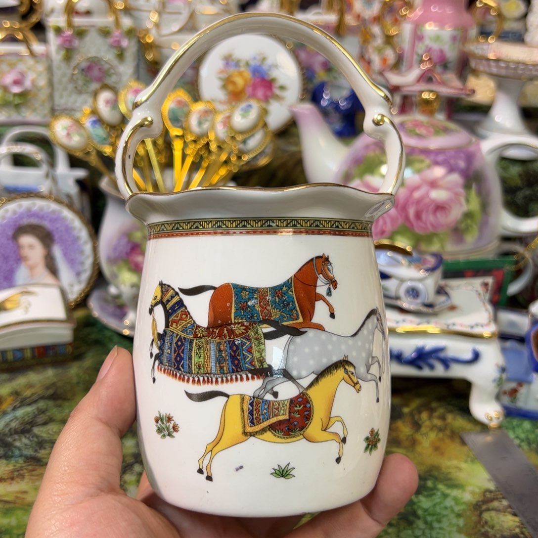 摆件鹿与海陶瓷家居用品有限公司