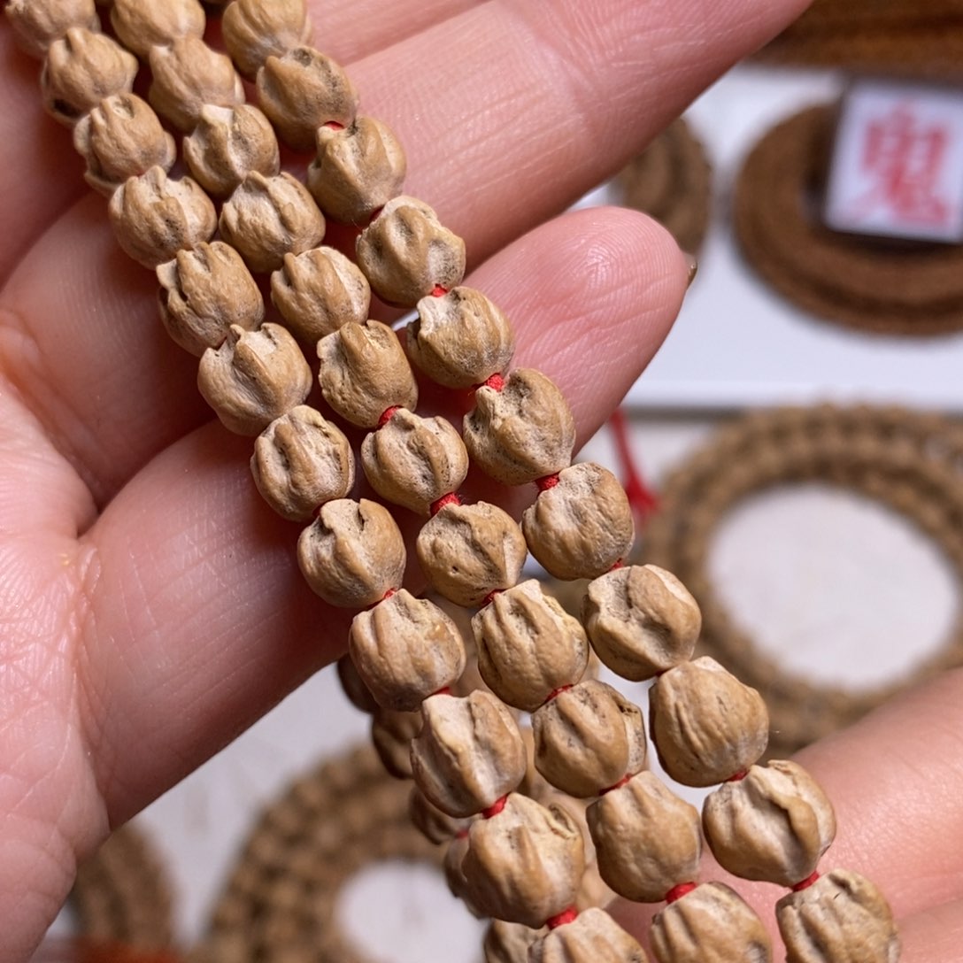 柏香籽/百香籽吊坠人****搏