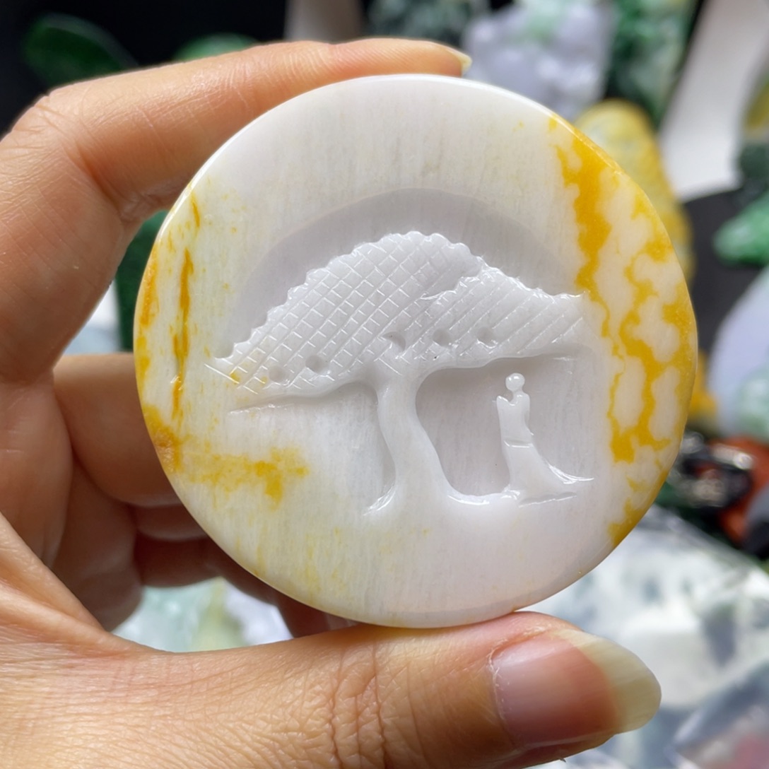 翡翠颈饰未镶嵌牌子