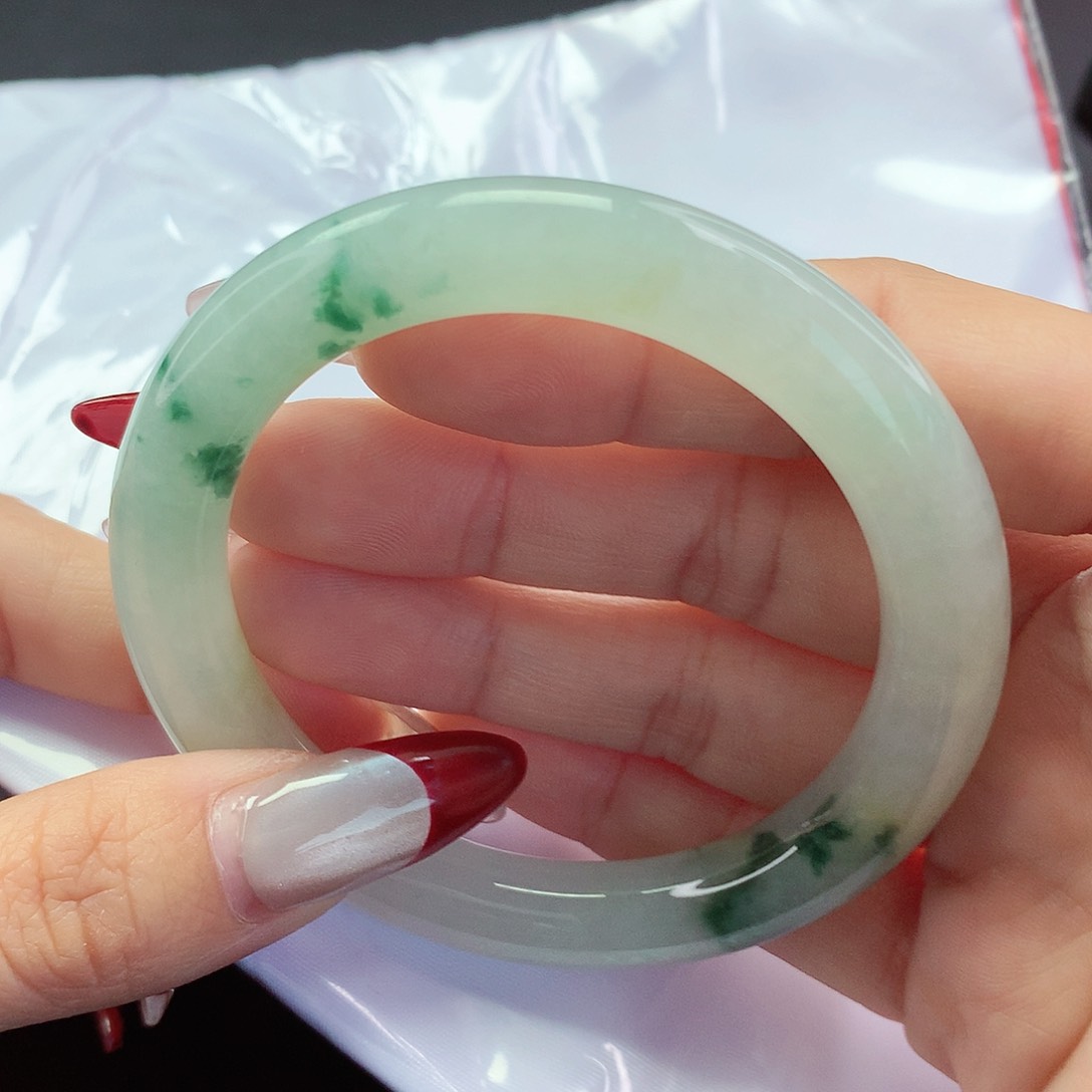 【闪购商品】翡翠手镯未镶嵌a 065800