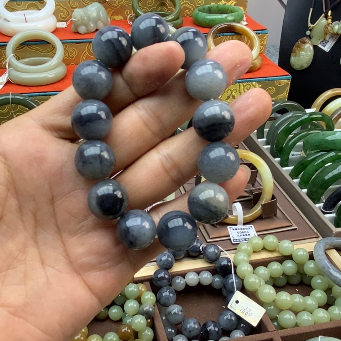 戏***-和田玉（糖玉）未镶嵌手链