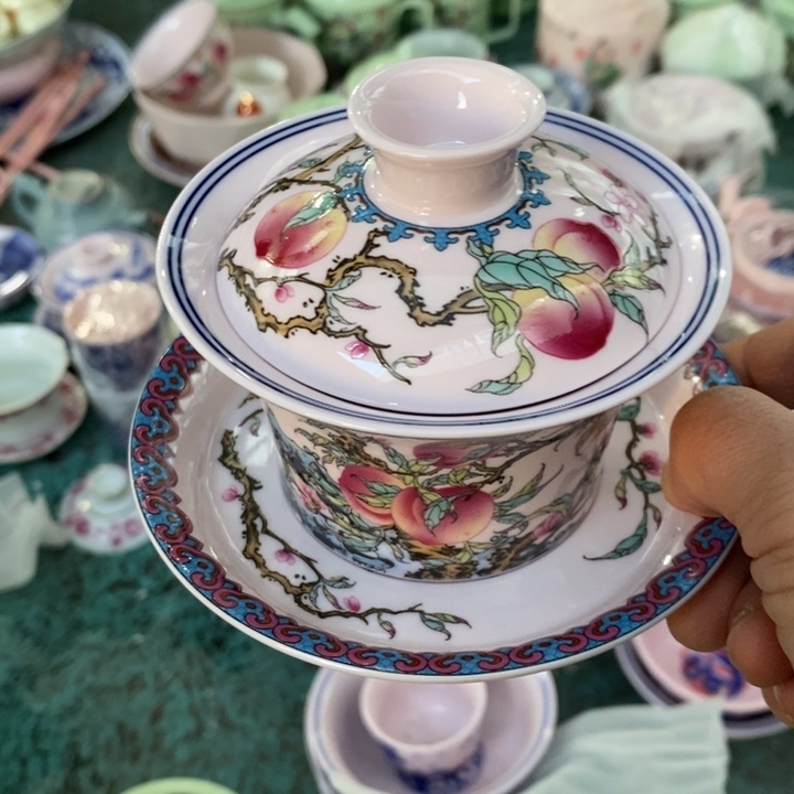 摆件陶红稀土寿桃三才盖碗