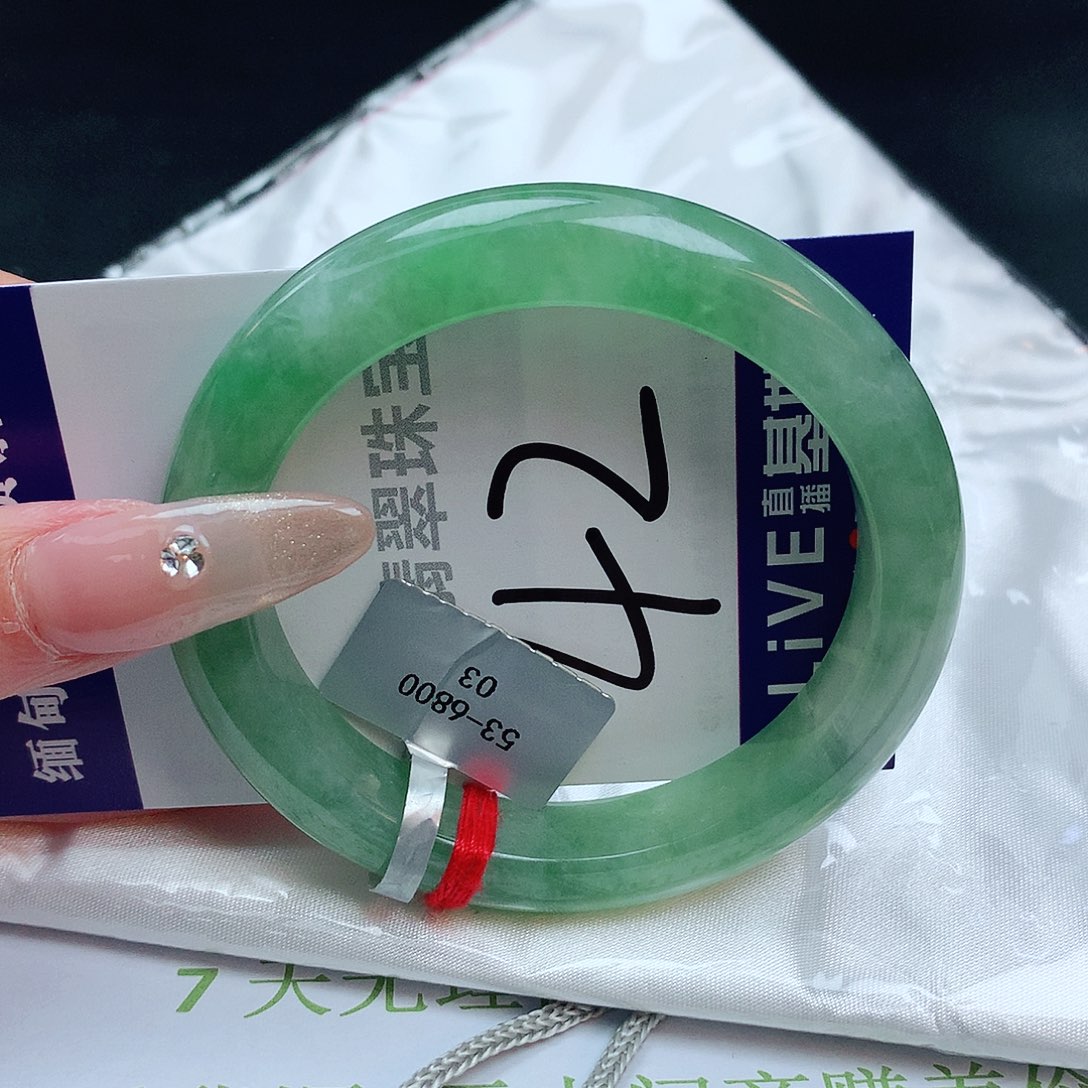 翡翠手镯未镶嵌緬甸天然a貨翡翠手鐲