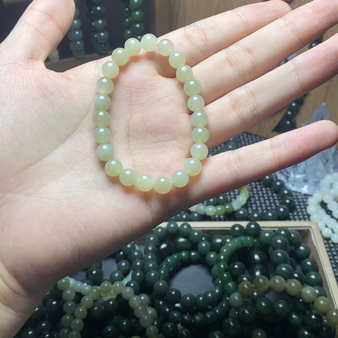 和田玉未镶嵌手串